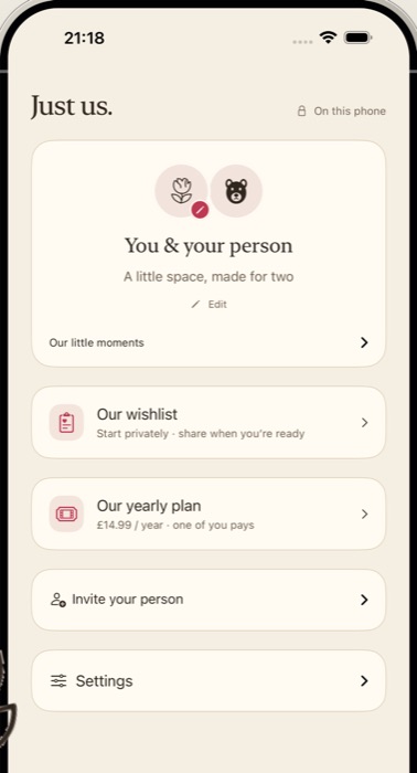 The Us tab showing a paired mailbox, without chat-style read receipts